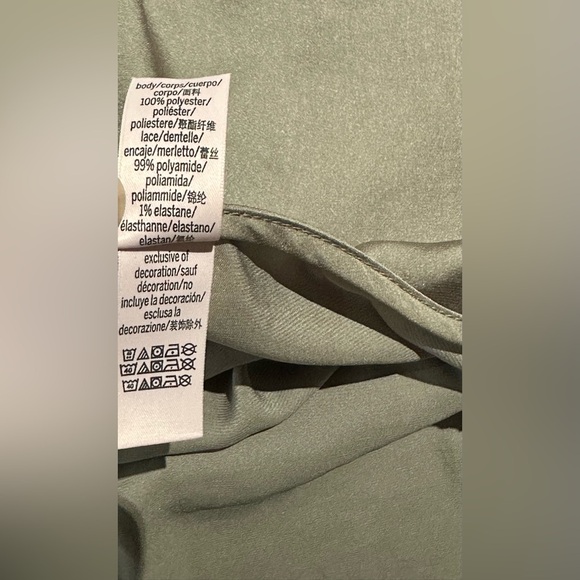 Victoria's Secret: Women’s Open Kimono- Size XS - Picture 4 of 7